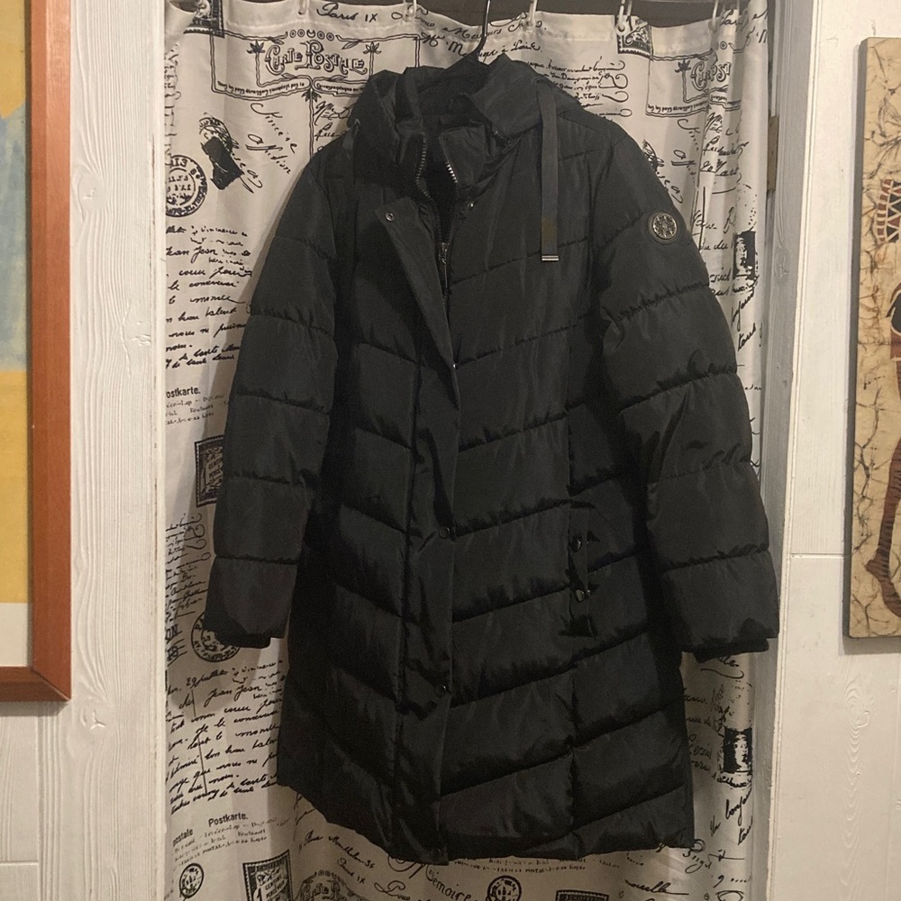 Claire France Stylish Black Puffer Jacket